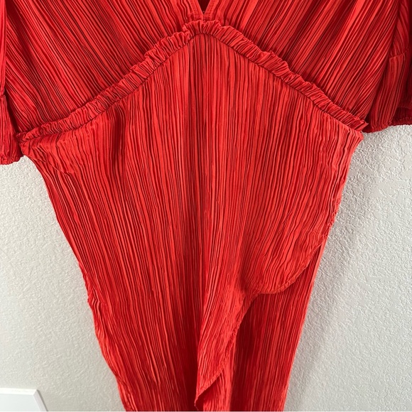 By Anthropologie NWT V-Neck Pleated Slim Midi Dress - Picture 5 of 8